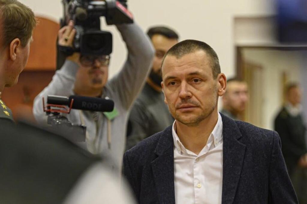 Lipšic: Všetci ľudia blízki Bödörovcom nie sú z polície preč