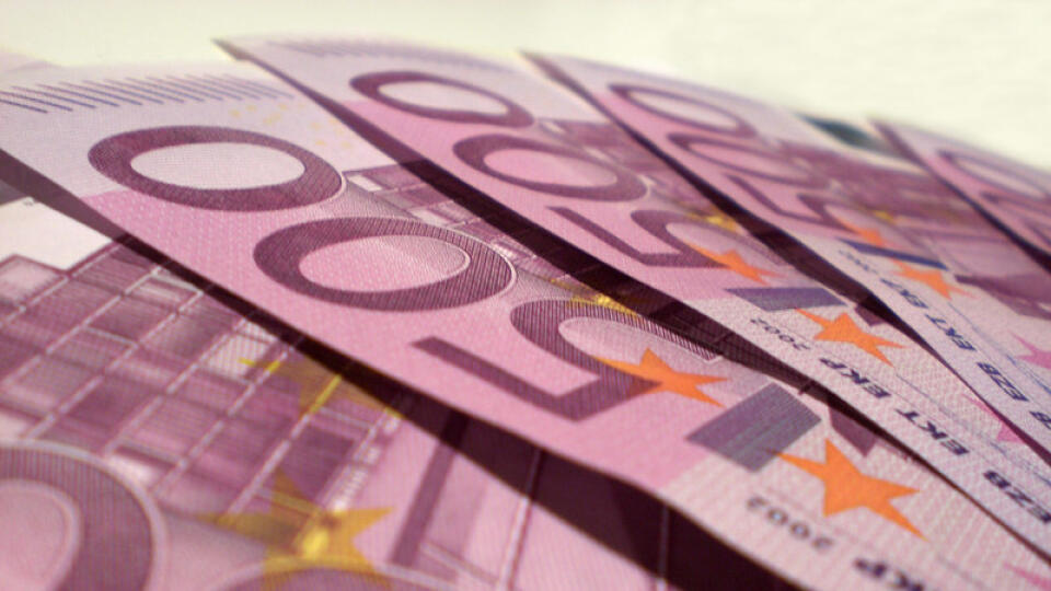 Proti úplatkárstvu sa dá bojovať osvetou, tvrdí Transparency International Slovensko.
