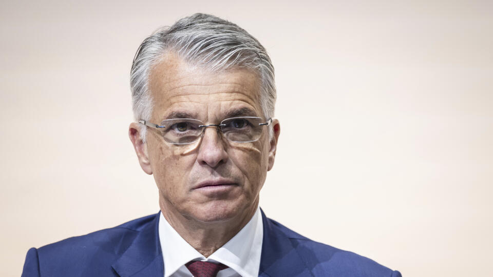 EBE 18 Zürich - Na snímke nový generálny riaditeľ švajčiarskej banky UBS Sergio Ermotti počas tlačovej konferencie v Zürichu 29. marca 2023. Sergio Ermotti nahradil na poste Ralpha Hamersa. FOTO TASR/AP
Newly appointed Group Chief Executive Officer of Swiss Bank UBS Sergio Ermotti attends a news conference in Zurich, Switzerland Wednesday, March 29, 2023. (Michael Buholzer/Keystone via AP)
