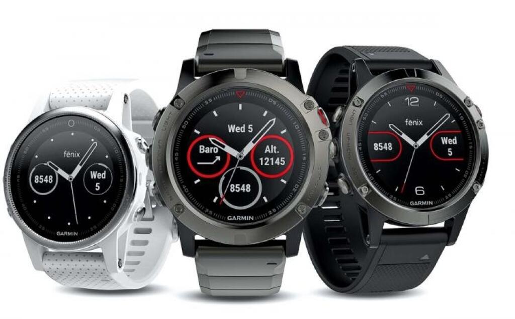 Porovnávací test smart hodiniek: Vector Luna proti Samsung Gear S3