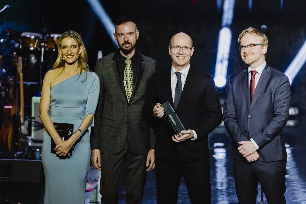 Na snímke generálny riaditeľ Messer Tatragas Michal Paľa preberá cenu TREND MANAŽÉR ROKA 2023 počas galavečera TREND TOP 2023.