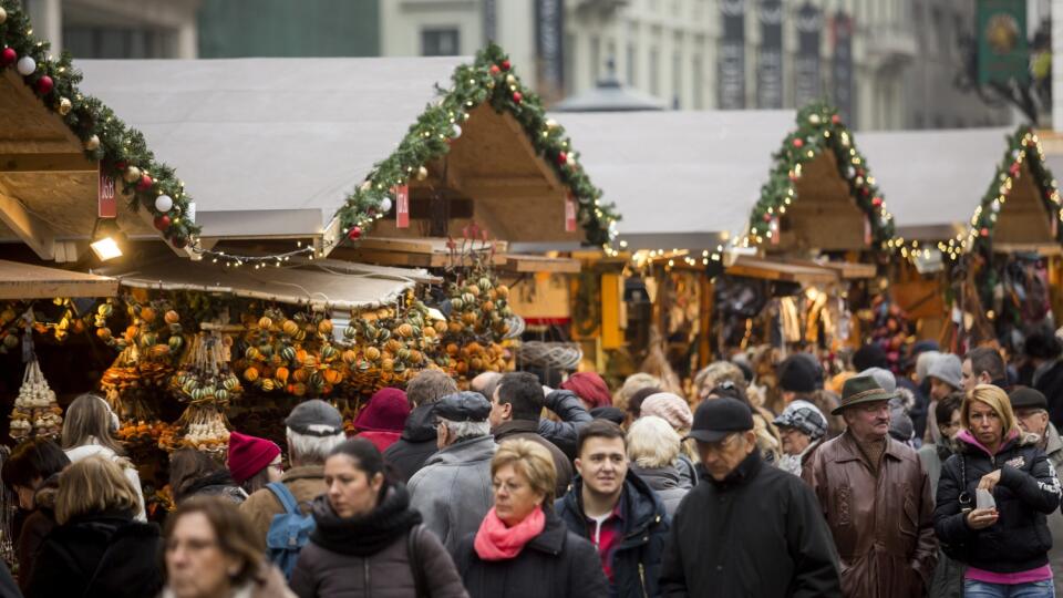 Namiesto pohody sa pred vianočnými sviatkami mnohí stresujeme a naháňame.