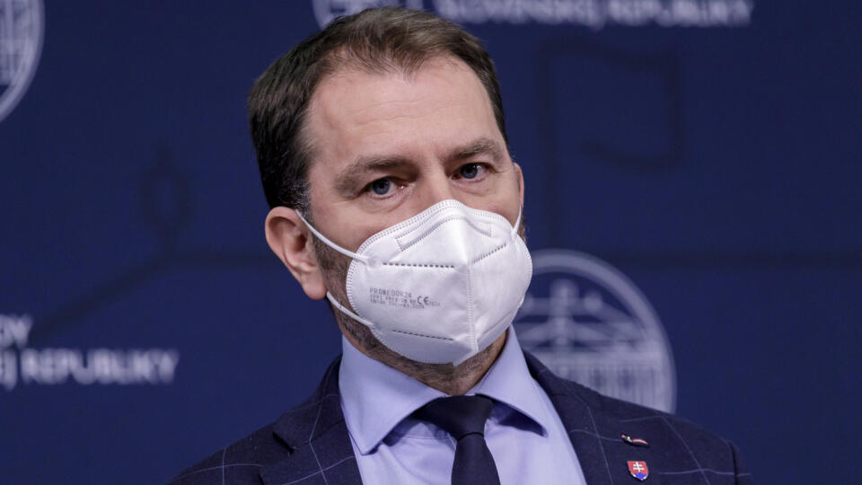 Na snímke podpredseda vlády a minister financií SR Igor Matovič počas tlačového brífingu na tému Sputnik V, dosť bolo klamstiev v Bratislave 15. apríla 2021.