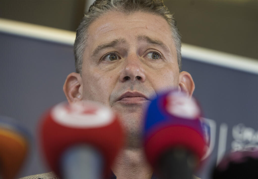 Na snímke minister vnútra SR Roman Mikulec (OĽaNO) počas brífingu s novinármi po zasadnutí Ústredného krízového štábu v súvislosti s vývojom situácie ohľadom nového koronavírusu 14. júla 2020 v Bratislave. FOTO TASR - Martin  Baumann