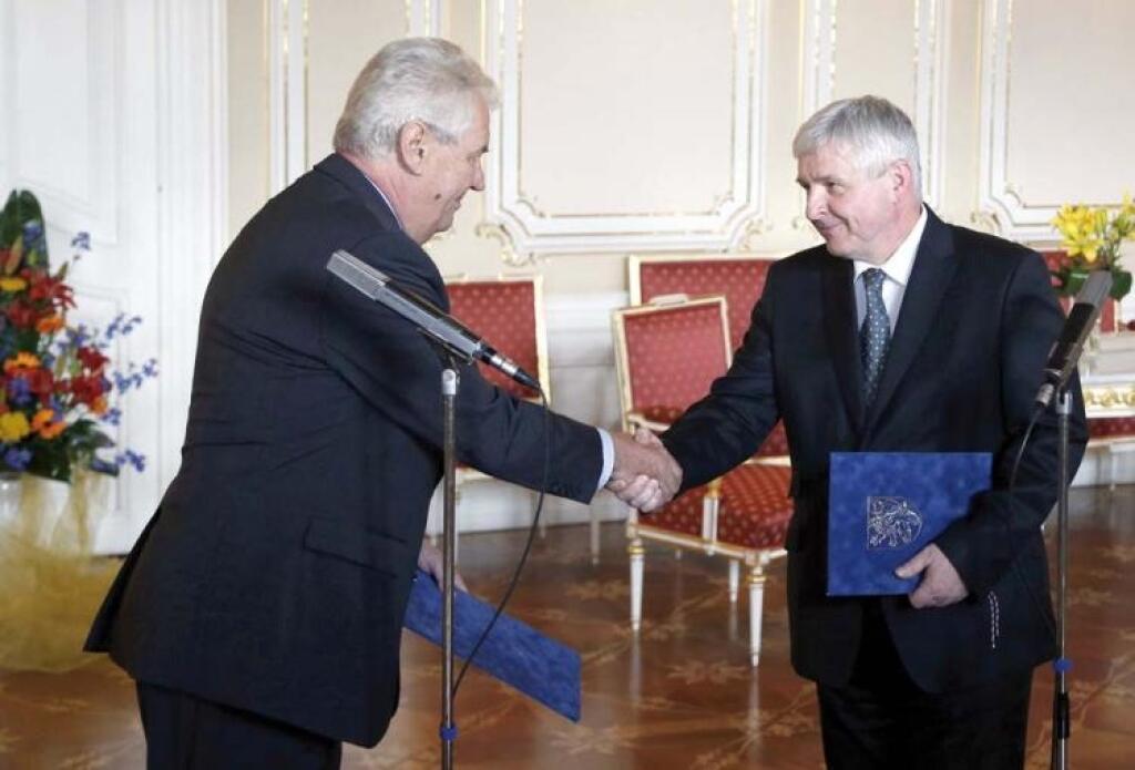Česko čakajú predčasné voľby