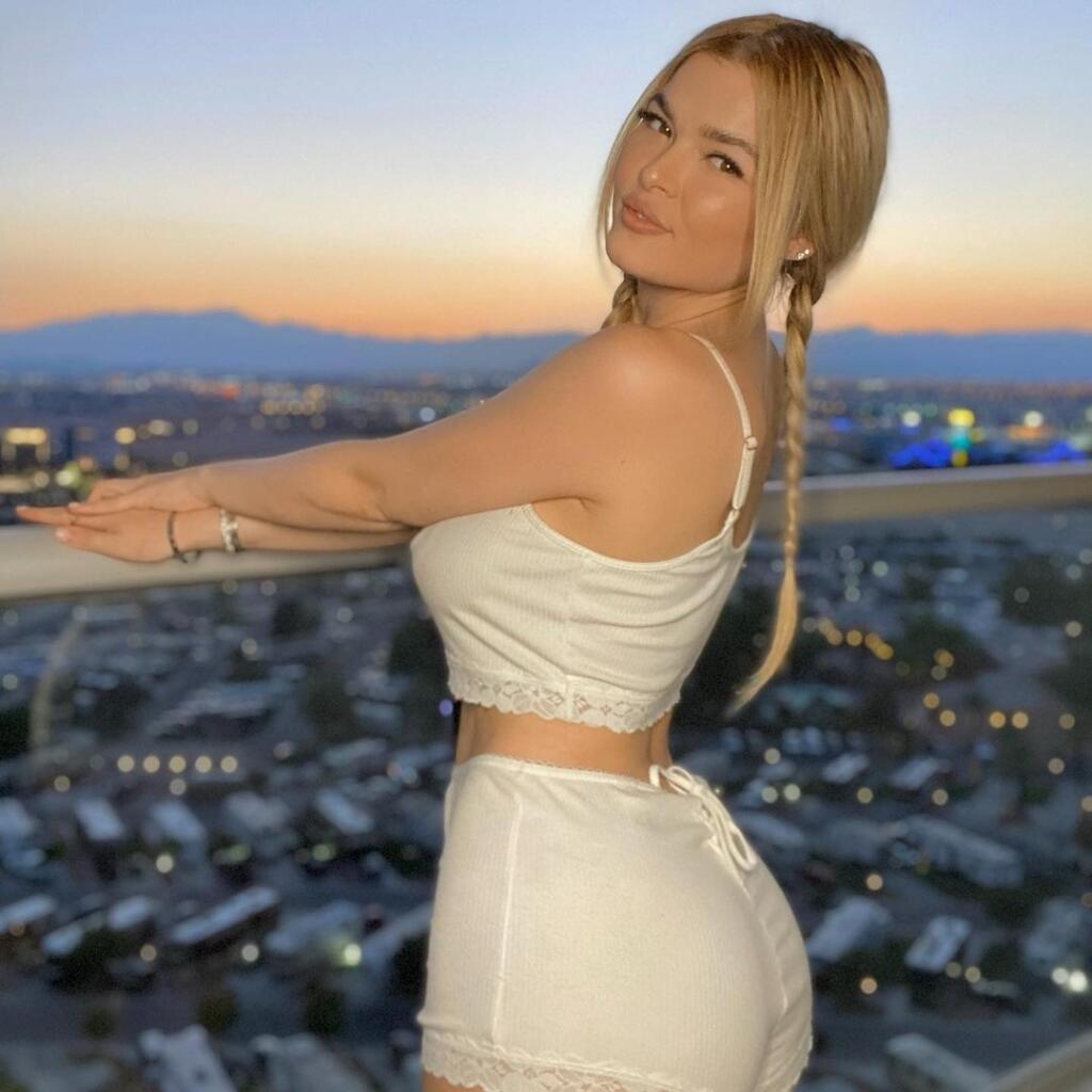 Striptérka Anna Monreová chce mať s Mayweatherom dieťa.