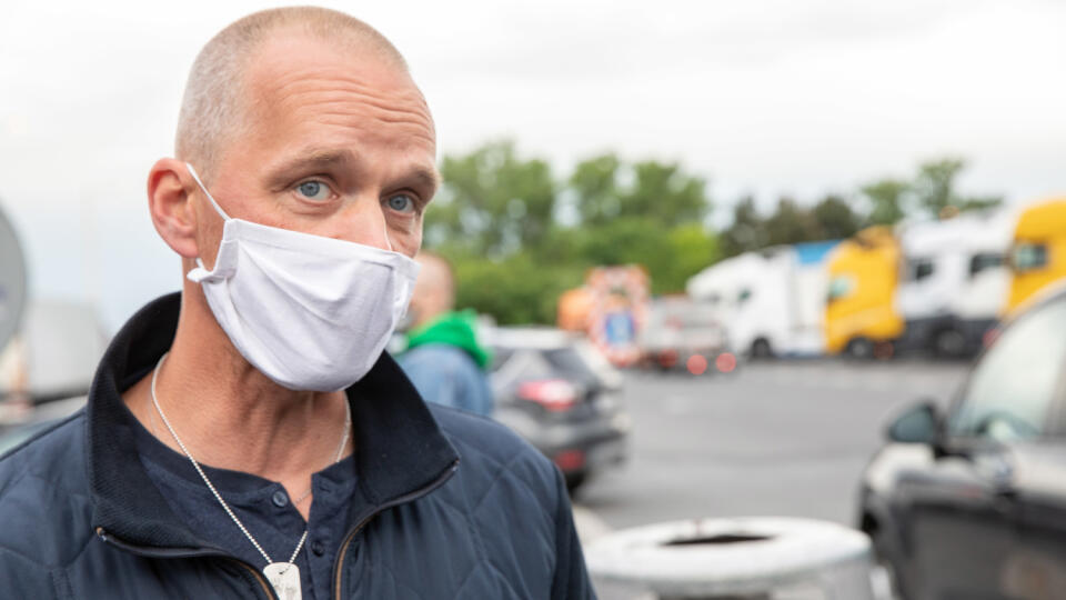Na fotkách je protestná jazda Únie fitness centier Slovenska po diaľnici D1. Na fotke je Pavel Kyseľ predseda únie fitness.