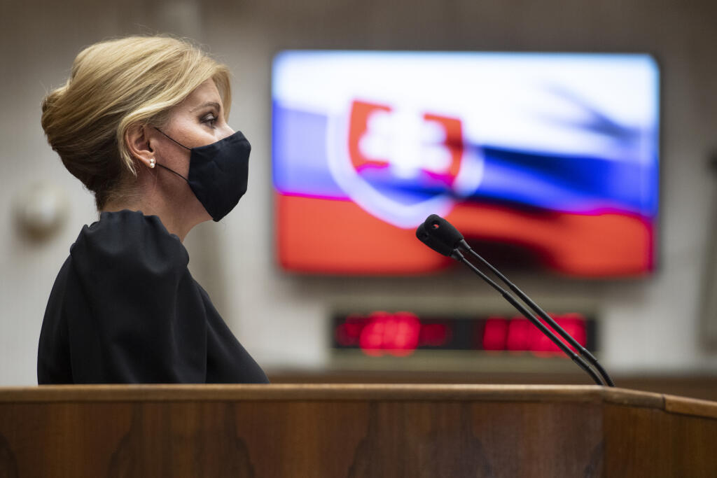 Na snímke prezidentka SR Zuzana Čaputová vystupuje so Správou o stave Slovenskej republiky pred poslancami Národnej rady (NR) SR v Bratislave 28. septembra 2021. FOTO TASR - Pavel Neubauer
