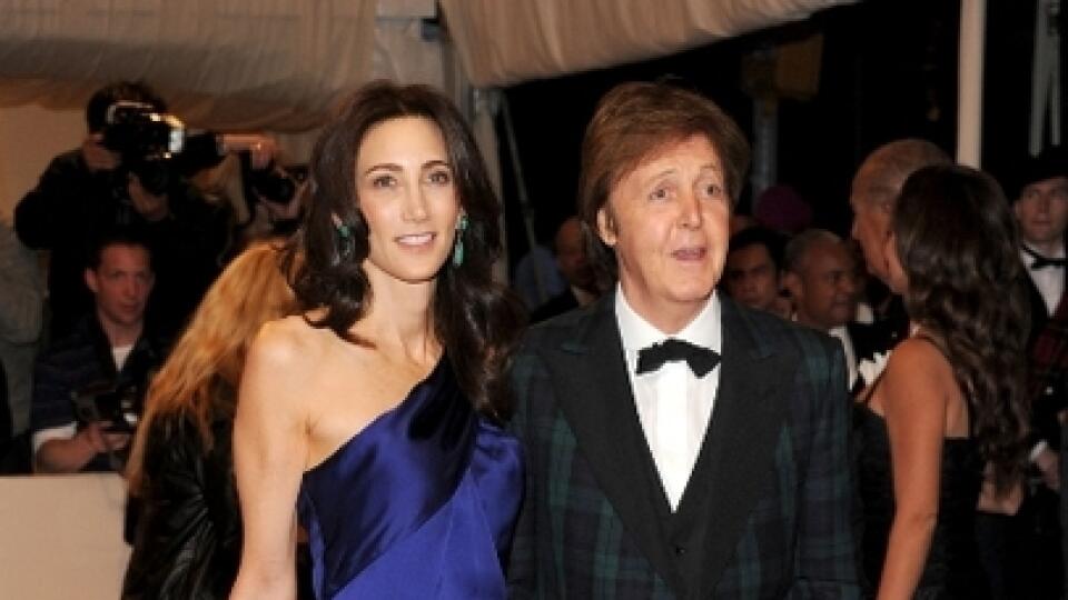 Paul McCartney s budúcou manželkou Nancy Shevell.