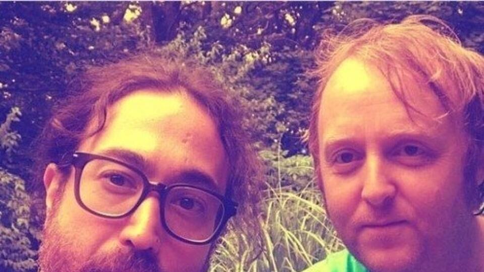 Sean Ono Lennon a  James McCartney. Akoby otcom z oka vypadli!