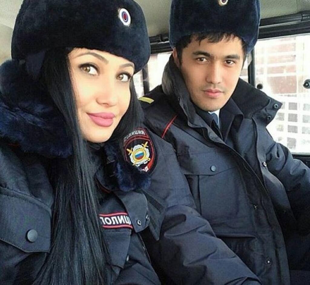 Девушки полицейские России. Девушки в полицейской форме. Красивые девушки полицейские России. Русские девушки в форме полиции красивые.