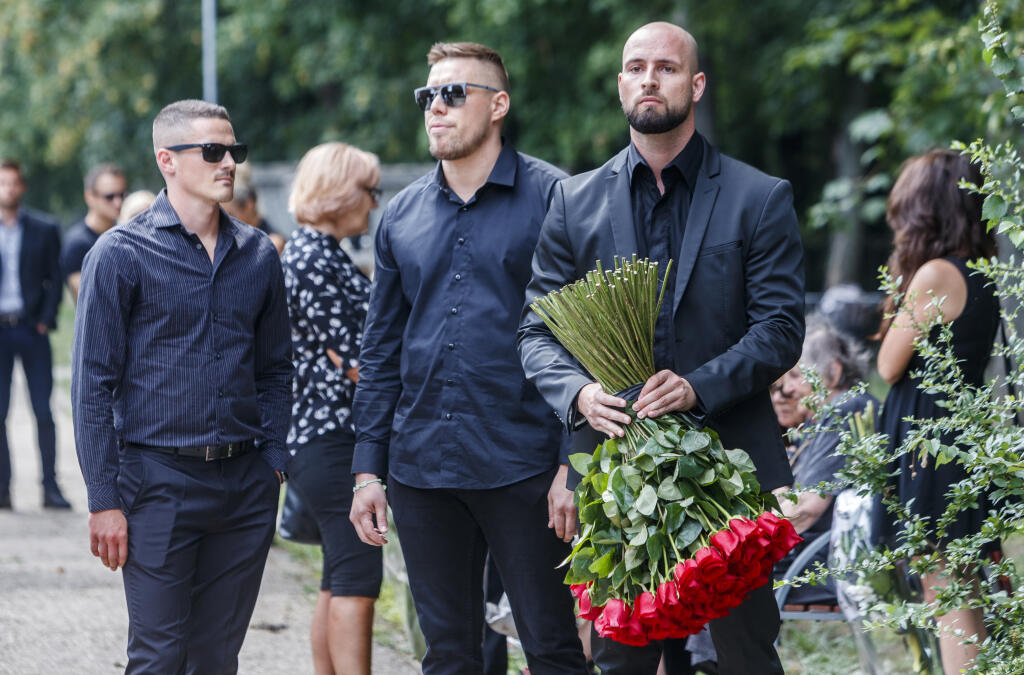 S Jurajom Halenárom sa prišiel rozlúčiť aj Ivan Kmotrík ml.