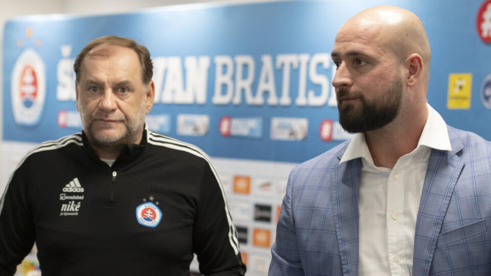 Nejasnosť do celej situácie najnovšie vniesol Ivan Kmotrík mladší, ktorý v rozhovore pre RTVS pripustil, že jeho návrat vedenia Slovana je vysoko pravdepodobný.