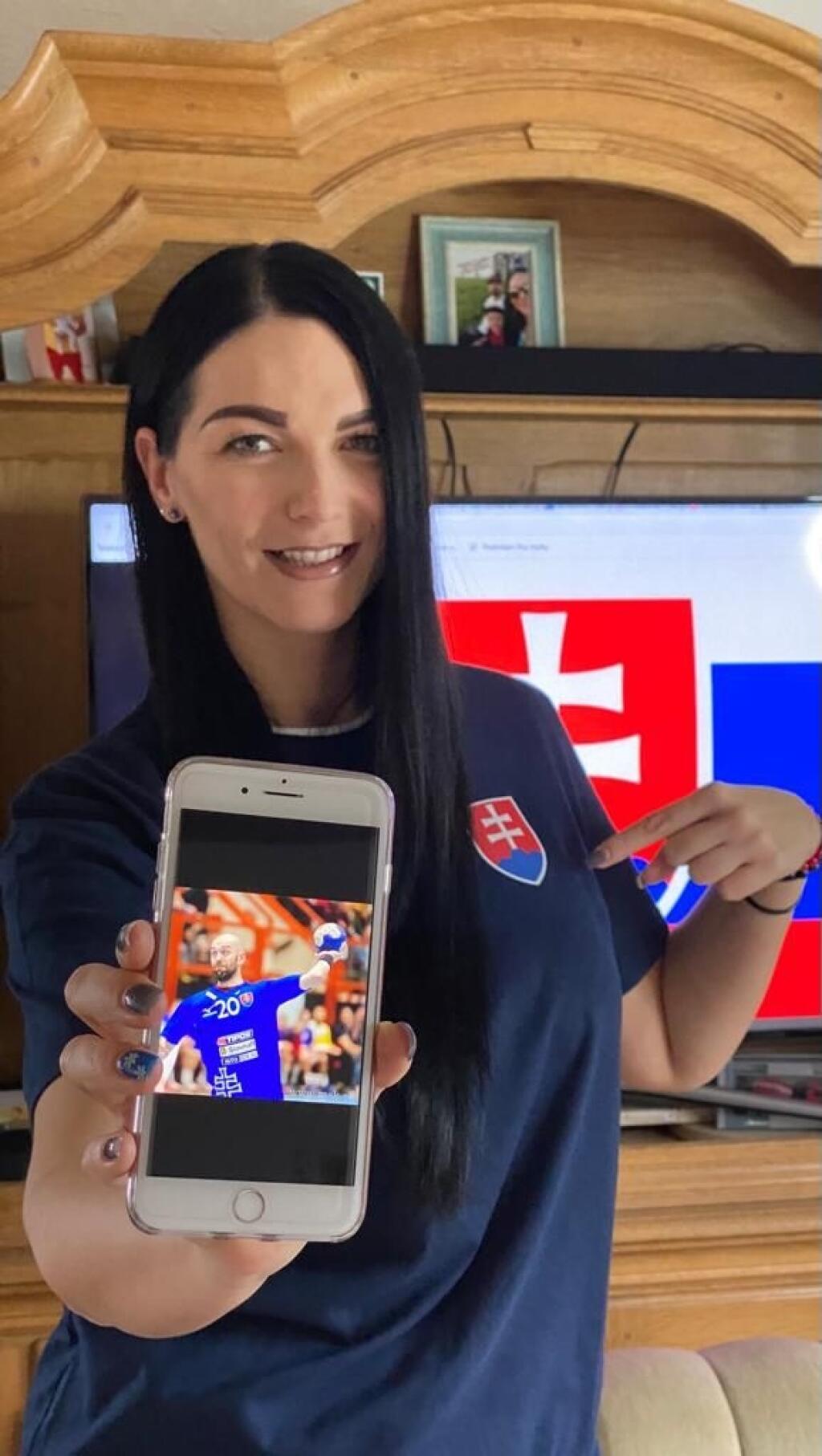 Tomášovi Urbanovi drží palce Lucia a syn Tomáš.