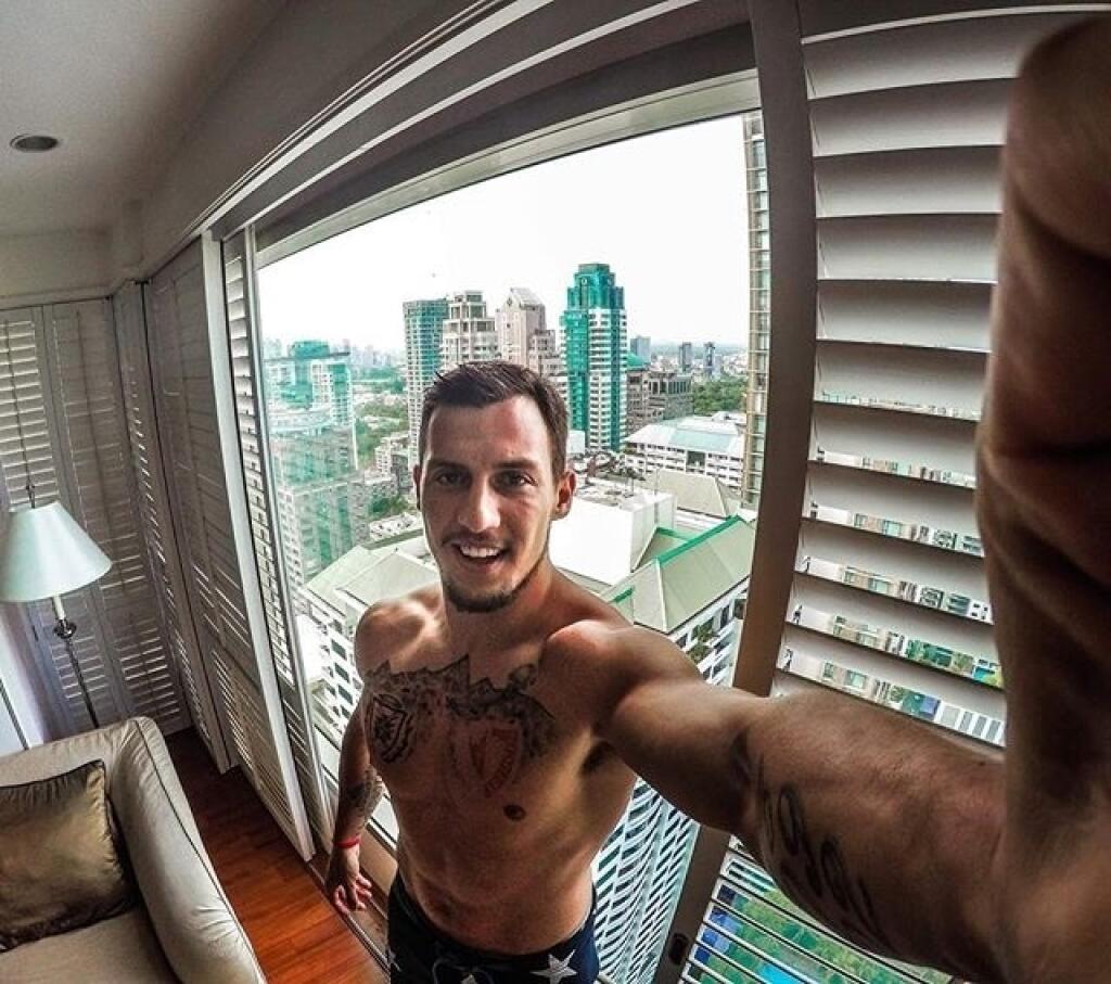 Michal Kyselica je cestovateľ, model a aj tréner. Na konte má aj jednu knihu.