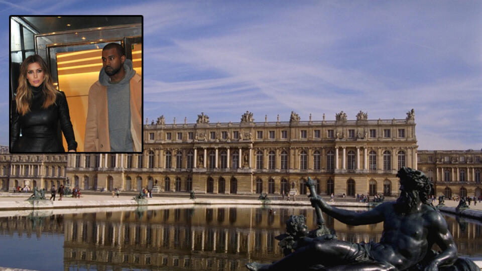 ideálna svadba: Hviezdny pár zaradil návštevy Versailles do svojich svadobných plánov.