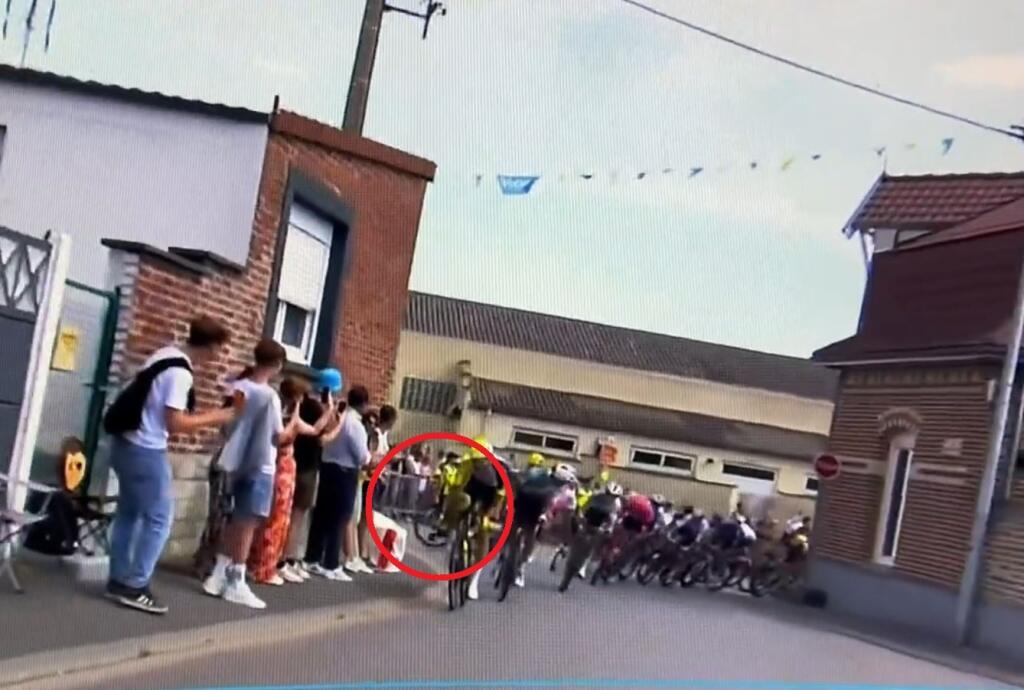 Sagan zažil v 5. etape tvrdý pád, kvôli ktorému zaostal a nebojoval o víťazstvo.
