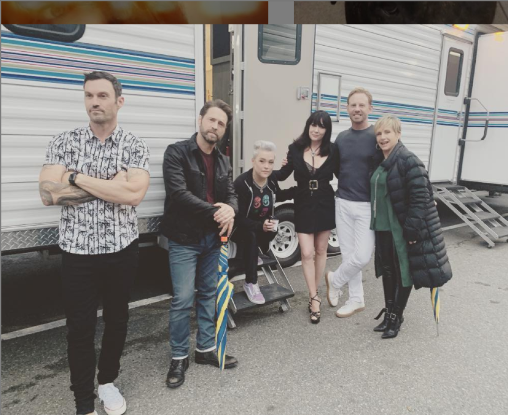 Kolegov z kultového seriálu Beverly Hills 902 10 vníma po rokoch ako svoju rodinu.