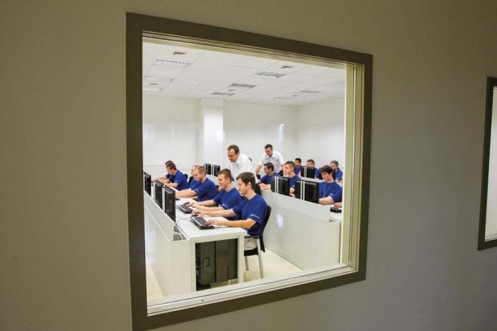Firmy objavujú univerzity
