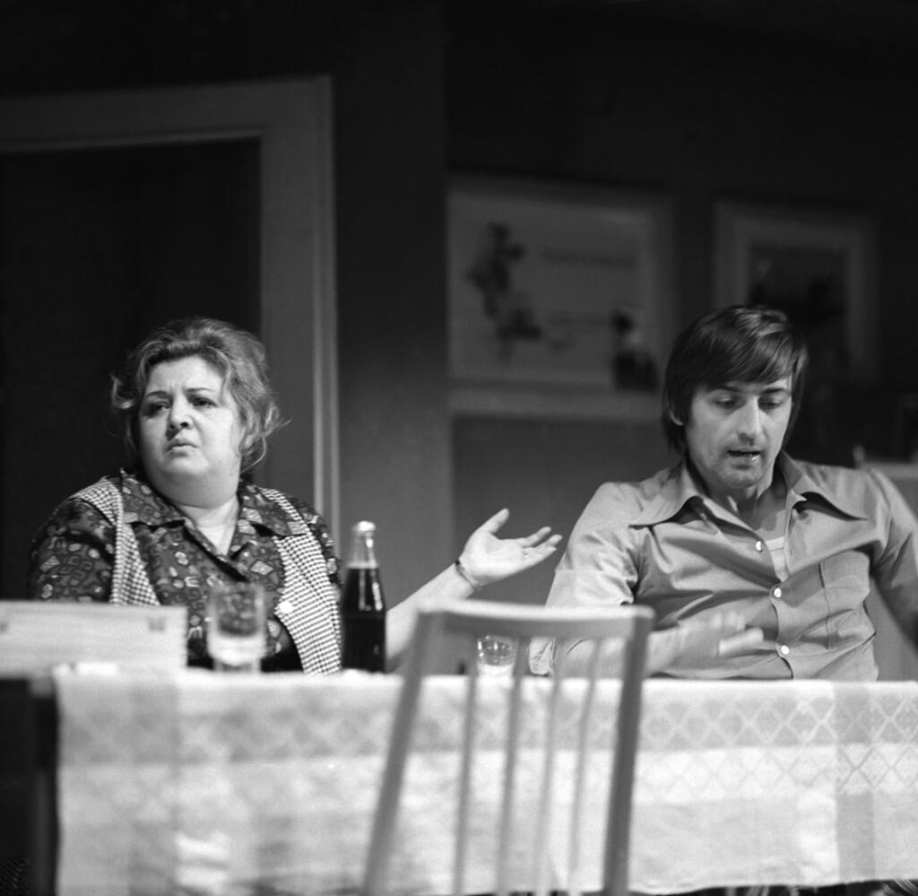 1974: Premiéra divadelnej hry "Meridián". Na snímke Eva Krížiková a Michal Dočolomanský.