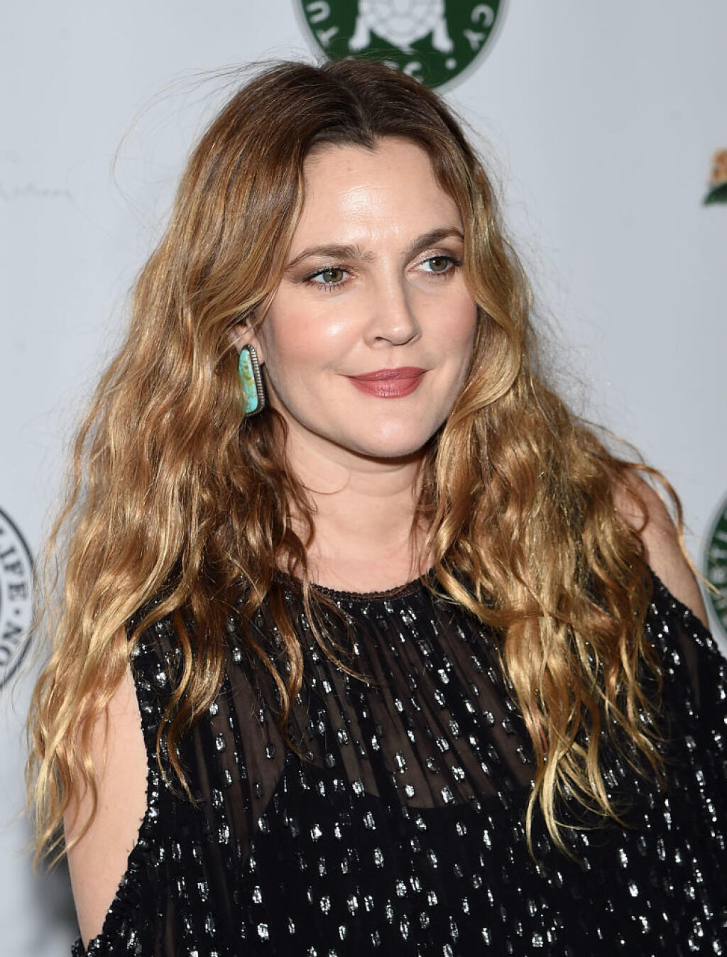 Wow! Pozrite Na Módny Doplnok, Ktorý Omladil Drew Barrymore Na Počkanie