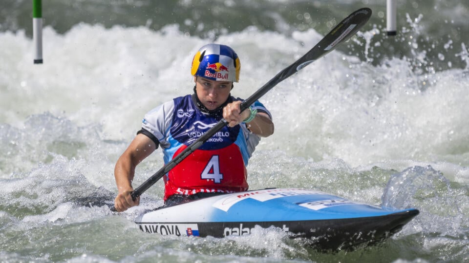 Na snímke slovenská reprezentantka v K1 Zuzana Paňková vo finále žien na majstrovstvách Európy junioriek do 23 rokov vo vodnom slalome v Čunove v sobotu 22. júla 2023. FOTO TASR - Jaroslav Novák