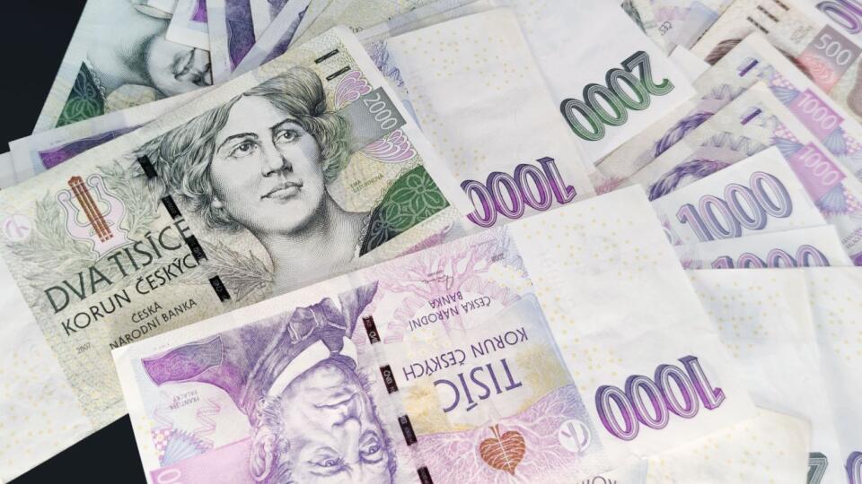 Rozpočtový deficit Česka vzrástol v auguste na rekordných takmer 300 miliárd českých korún