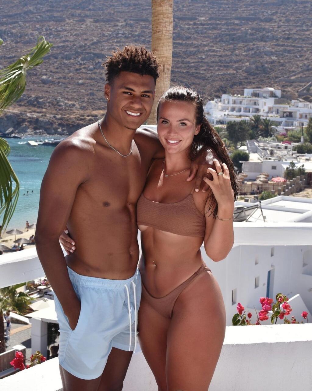 Ellie Alderson a Ollie Watkins