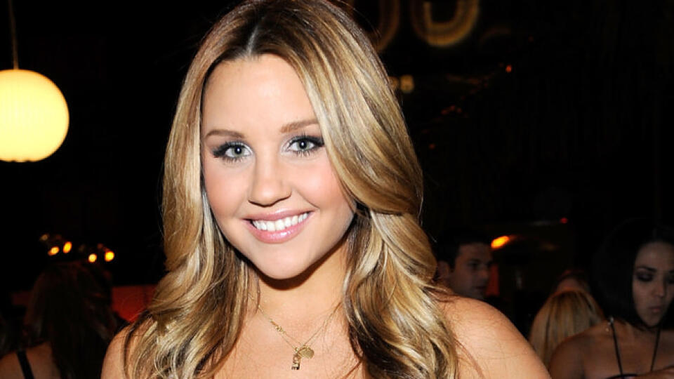 LOS ANGELES, CA - MAY 21: Actress Amanda Bynes poses during Maxim's 2008 Hot 100 Party held at Paramount Studios on May 21, 2008 in Los Angeles, California. (Photo by Charley Gallay/Getty Images)