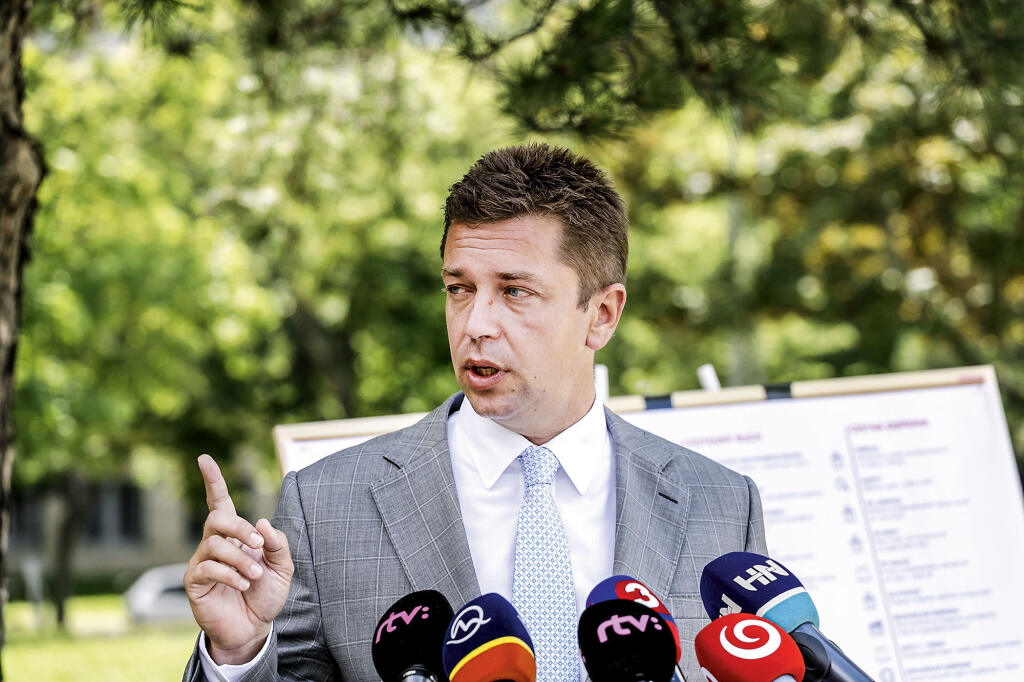„Tým, že mýtny systém budeme vlastniť, bude veľmi flexibilný,“ Andrej Doležal, minister dopravy a výstavby SR.