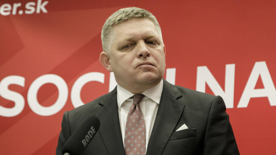 Na snímke predseda strany SMER – sociálna demokracia Robert Fico počas tlačovej konferencie v Bratislave 19. júna 2020. FOTO TASR – Dano Veselský