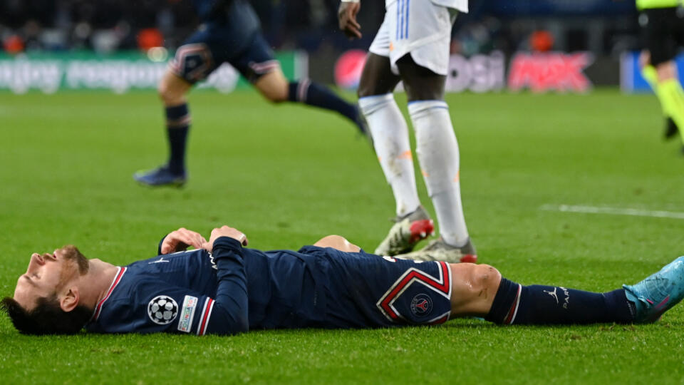 Lionel Messi vyzerá na dne psychických síl