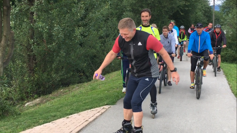 Premiér Robert Fico si vyskúšal cyklotrasu na Kysuciach.