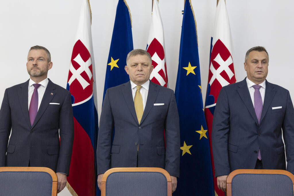Ohýbaj ma mamko, pokiaľ som ja Danko! Internety ovládol šéf SNS pre ...