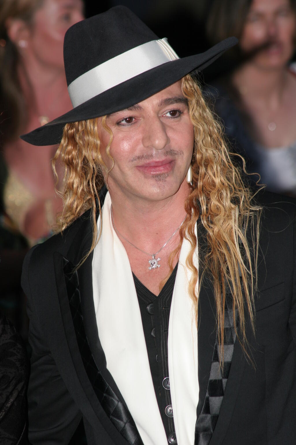 John Galliano si zavaril svojimi výrokmi.
