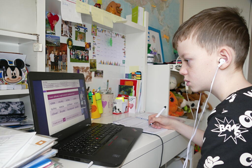Keďže žiaci sú takmer celý deň za počítačom o online doučovanie je dnes minimálny záujem.