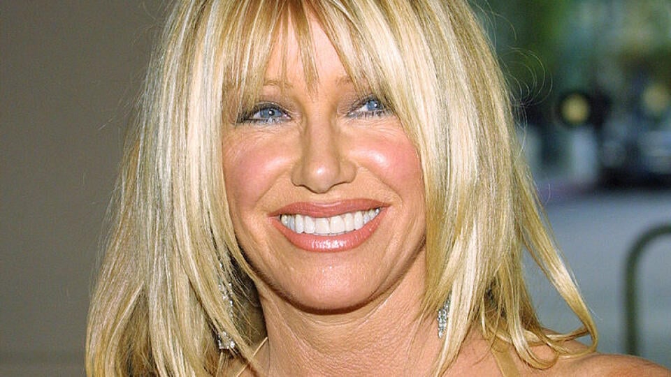 Suzanne Somers si v seriáli Krok za Krokom zahrala postavu Carol.