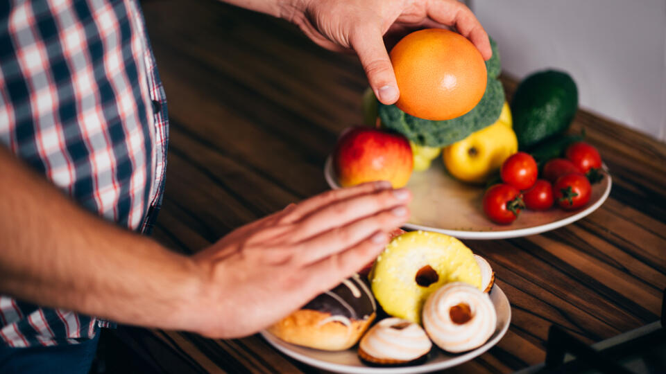 Choosing,Healthy,Eating.,Cropped,Portrait,Of,Overweight,Man,Eat,Healthy