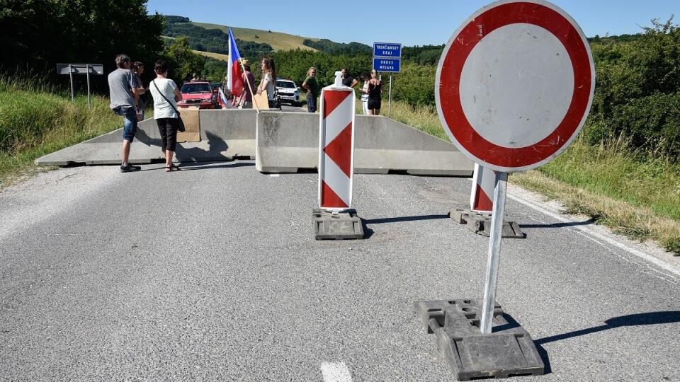 Uzavretý hraničný priechod Vrbovce – Velká nad Veličkou vo Vrbovciach 6. júla 2021