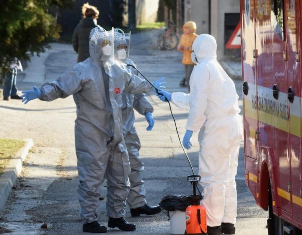 Počet prípadov sa blíži k stovke. V Košiciach zomrel cudzinec, bol v Číne