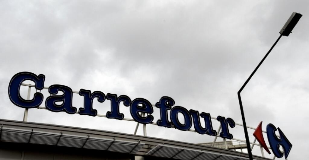 Prekvapila problémová banka i Carrefour