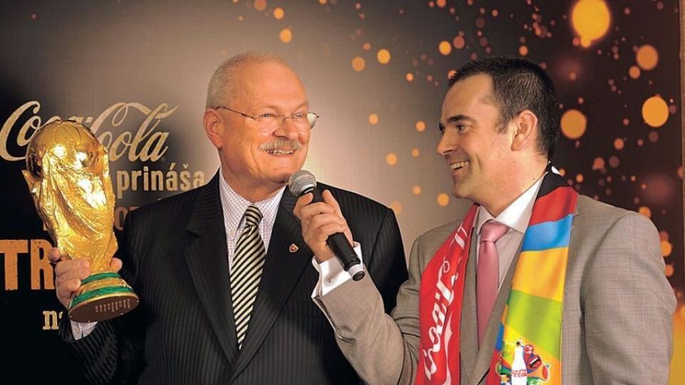 Trofej ako jediný mohol do rúk chytiť prezident