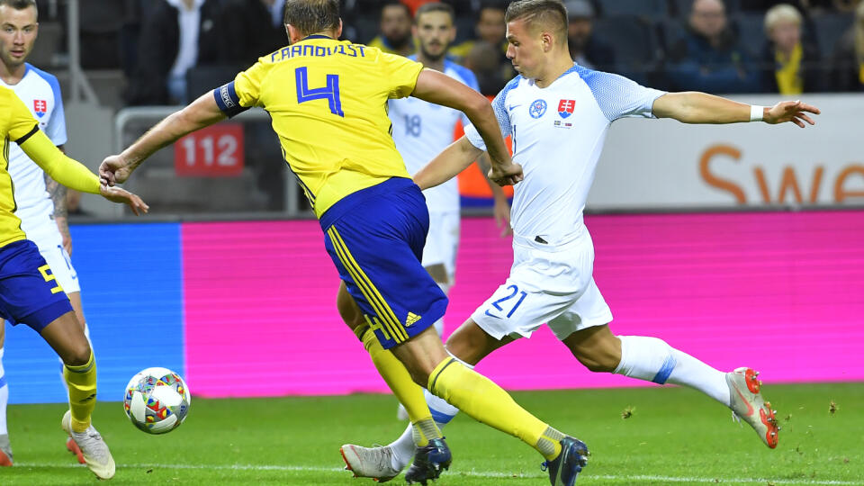 Slovenský futbalový útočník Samuel Mráz si skvelým spôsobom otvoril strelecký účet v dánskej lige.