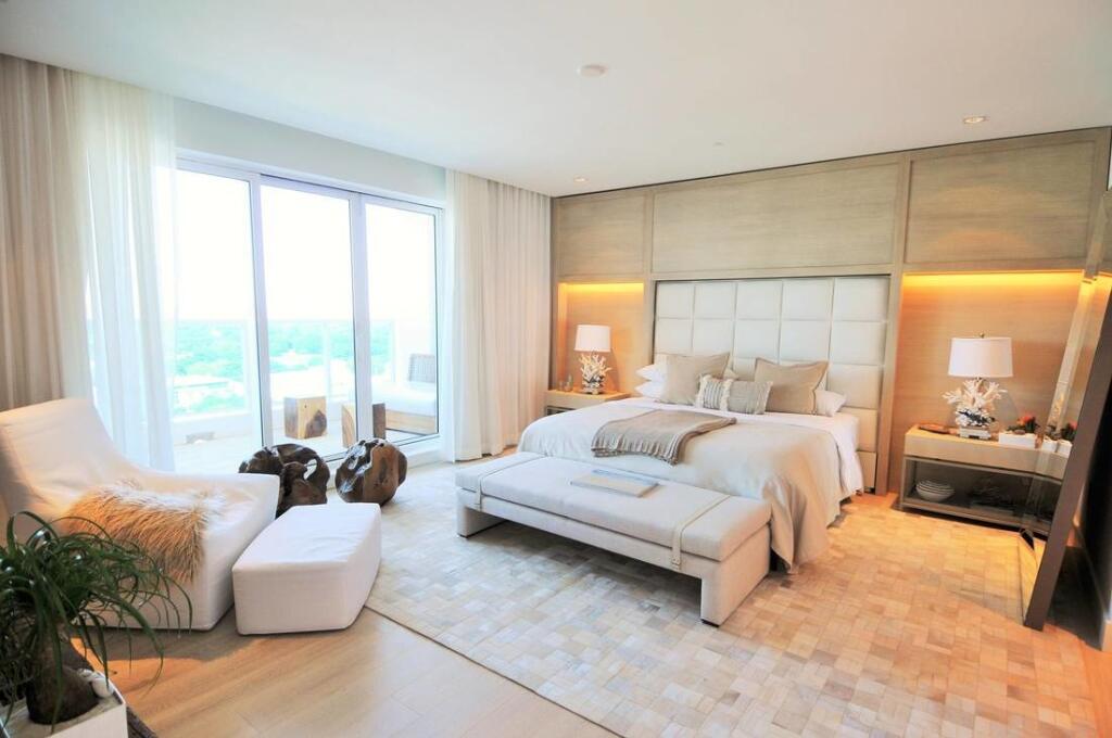 Bouchardovej apartmán je nabitý kvalitnými materiálmi a luxusom.