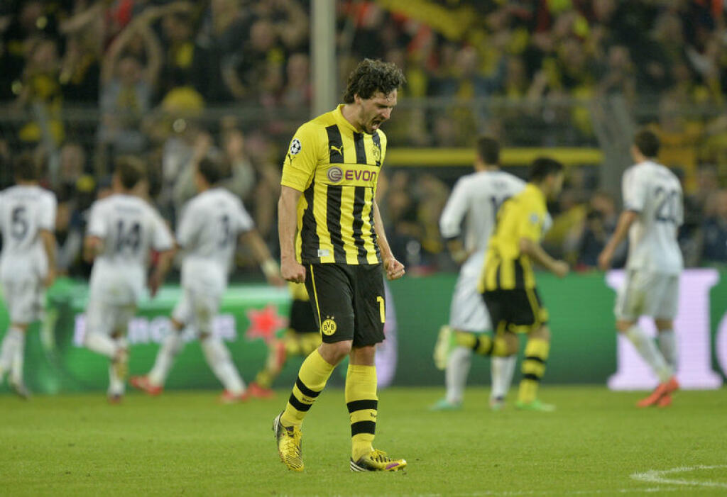 Mats Hummels dnes môže hrať.