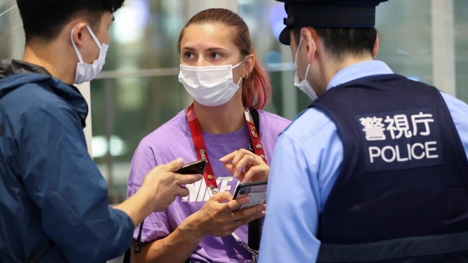 Bieloruská atlétka Timanovská sa na letisku v Tokiu sama prihlásila do rúk japonskej polície.