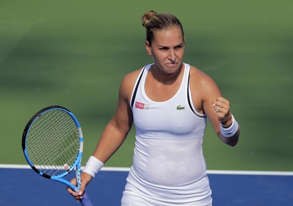Nezabudnuteľné zostanú z roku 2018 bradavky Dominiky Cibulkovej na US Open. Tie sa jej cez biely outfit drali von v každom zápase a nečudujme sa, veď napríklad víťazstvo nad Angelique Kerbervou bolo naozaj vzrušujúce.