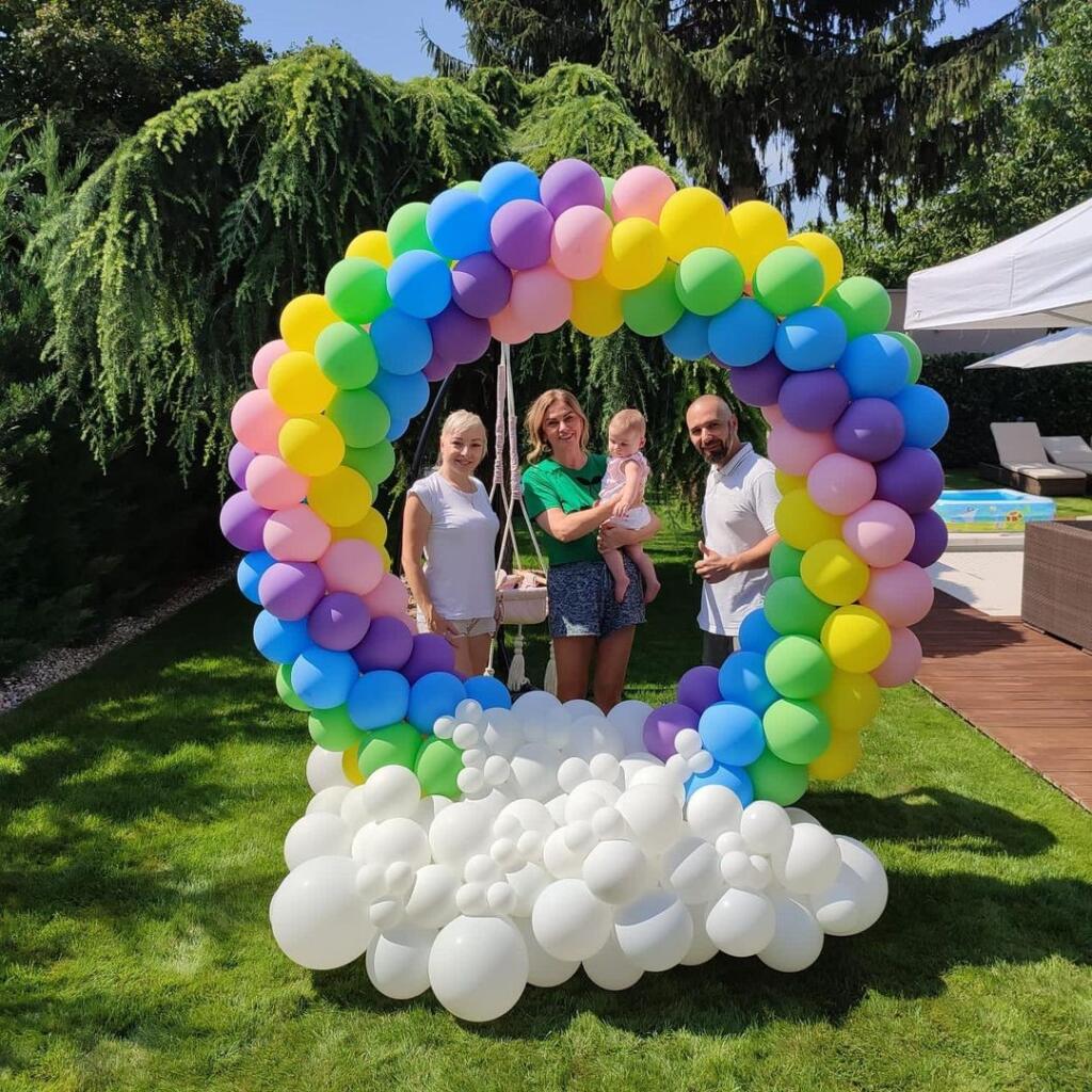 Europoslankyňa Monika Beňová oslávila svoje 53. narodeniny na záhradnej párty. Politička sa s hosťami zabávala až do neskorej noci.