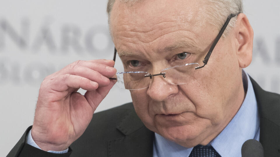 Na snímke poslanec Národnej rady SR za stranu Most-Híd Peter Kresák počas tlačovej konferencie 8. februára 2019 v Bratislave. FOTO TASR - Martin Baumann