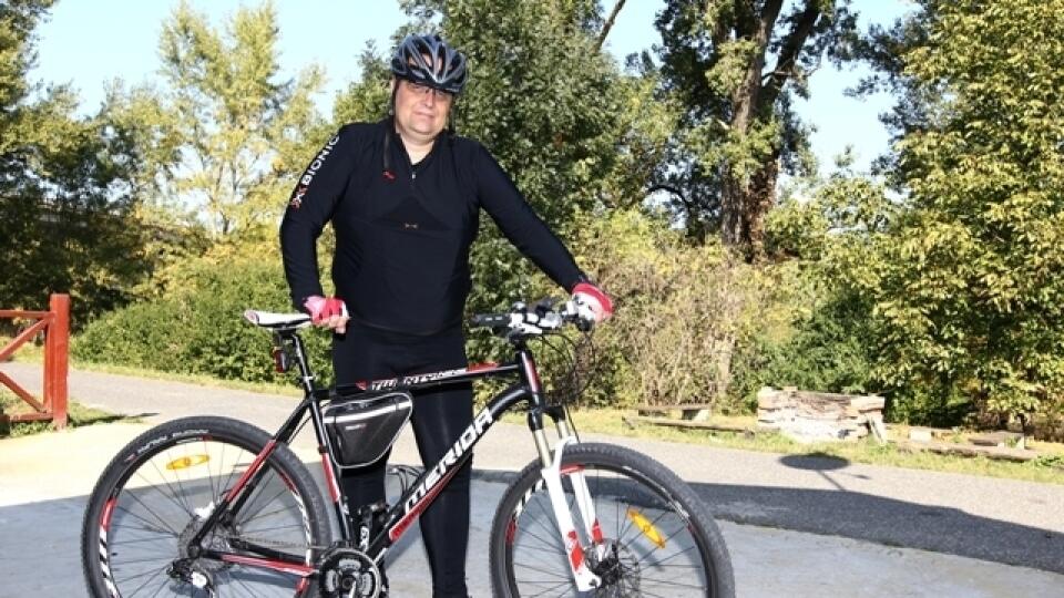 Cyklista:
Frešo so
svojím
tátošom.